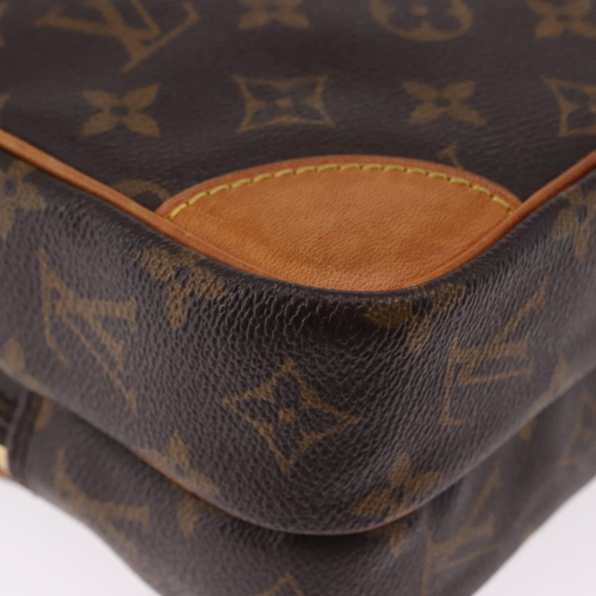 Louis Vuitton Amazone Monogram Canvas Brown Canvas Shoulder Bag Bag (Pre-Owned)