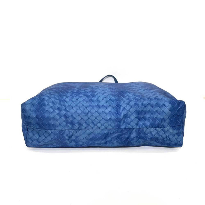 Bottega Veneta Intrecciolusion Blue Leather Tote Bag (Pre-Owned)