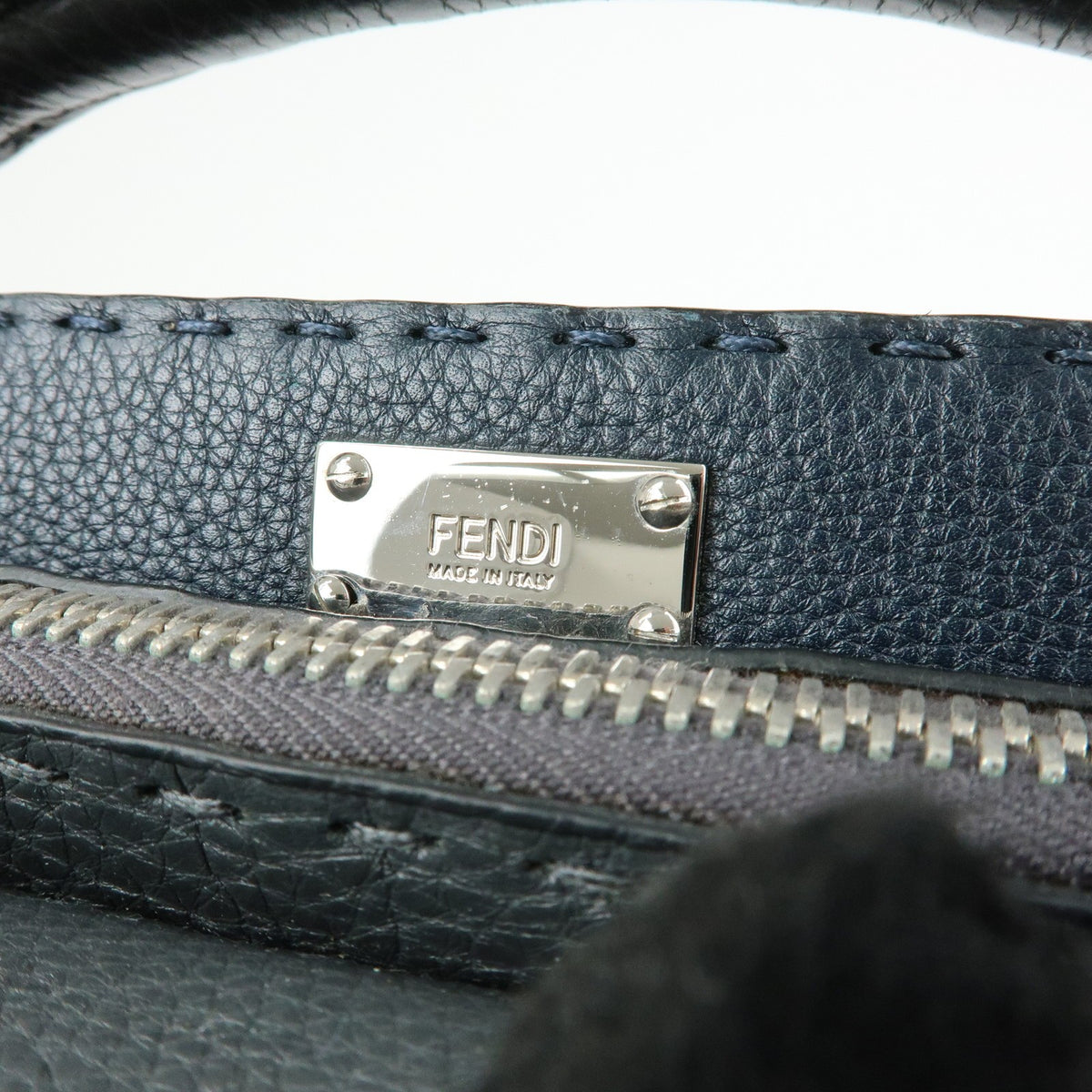 Fendi Selleria Peekaboo Grainy Leather Gray Leather Handbag (Pre-Owned)