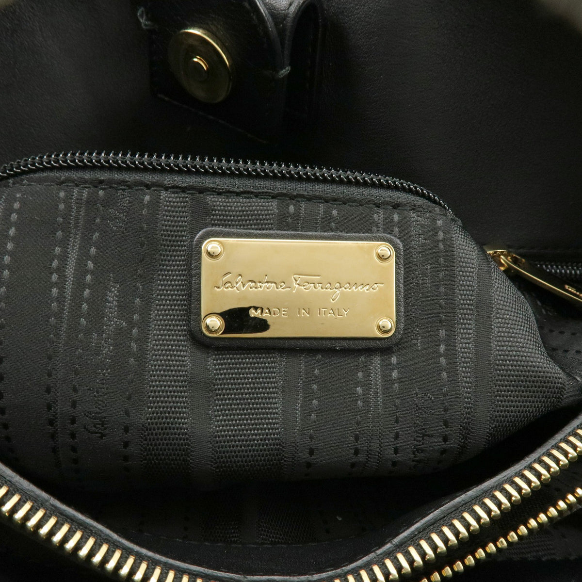 Salvatore Ferragamo W Chain Leather Black Leather Tote Bag Bag (Pre-Owned)