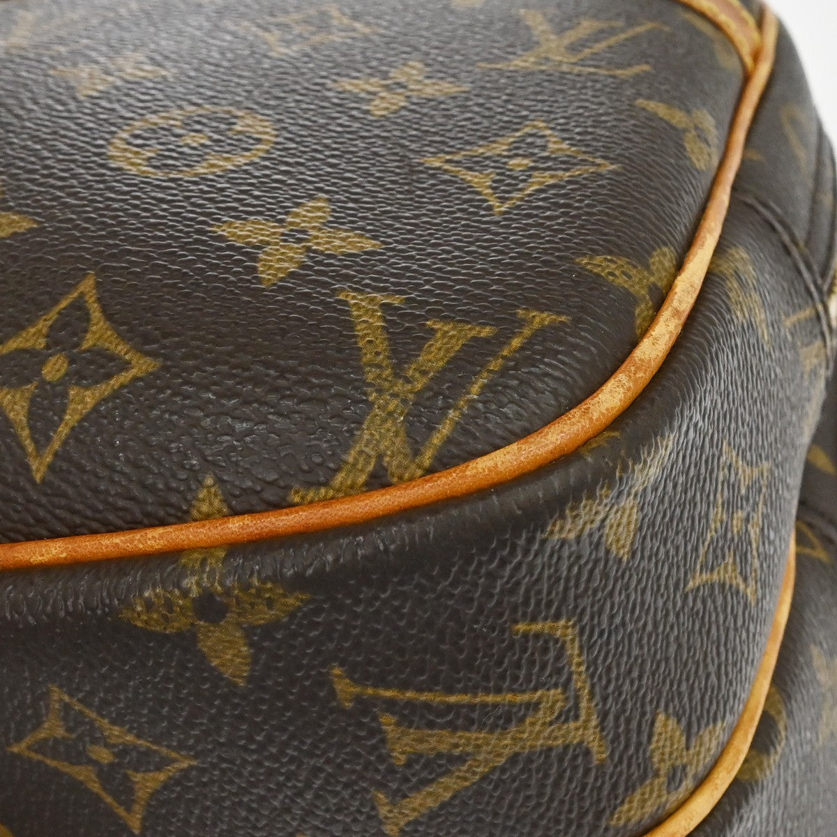 Louis Vuitton Reporter Monogram Canvas Brown Canvas Shoulder Bag Bag (Pre-Owned)