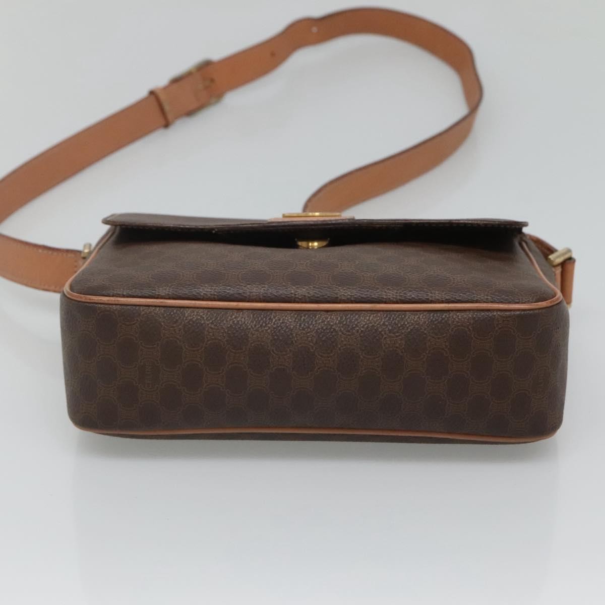 Celine Vintage Macadam Circle Logo Canvas And Leather Brown Canvas Shoulder Bag Bag (Pre-Owned)