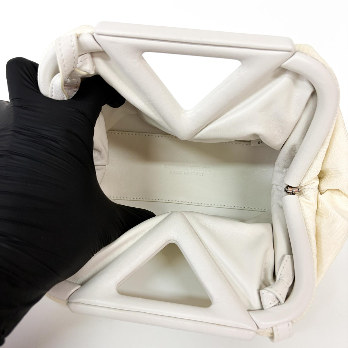 Bottega Veneta Point Leather White Other Shoulder Bag Bag (Pre-Owned)