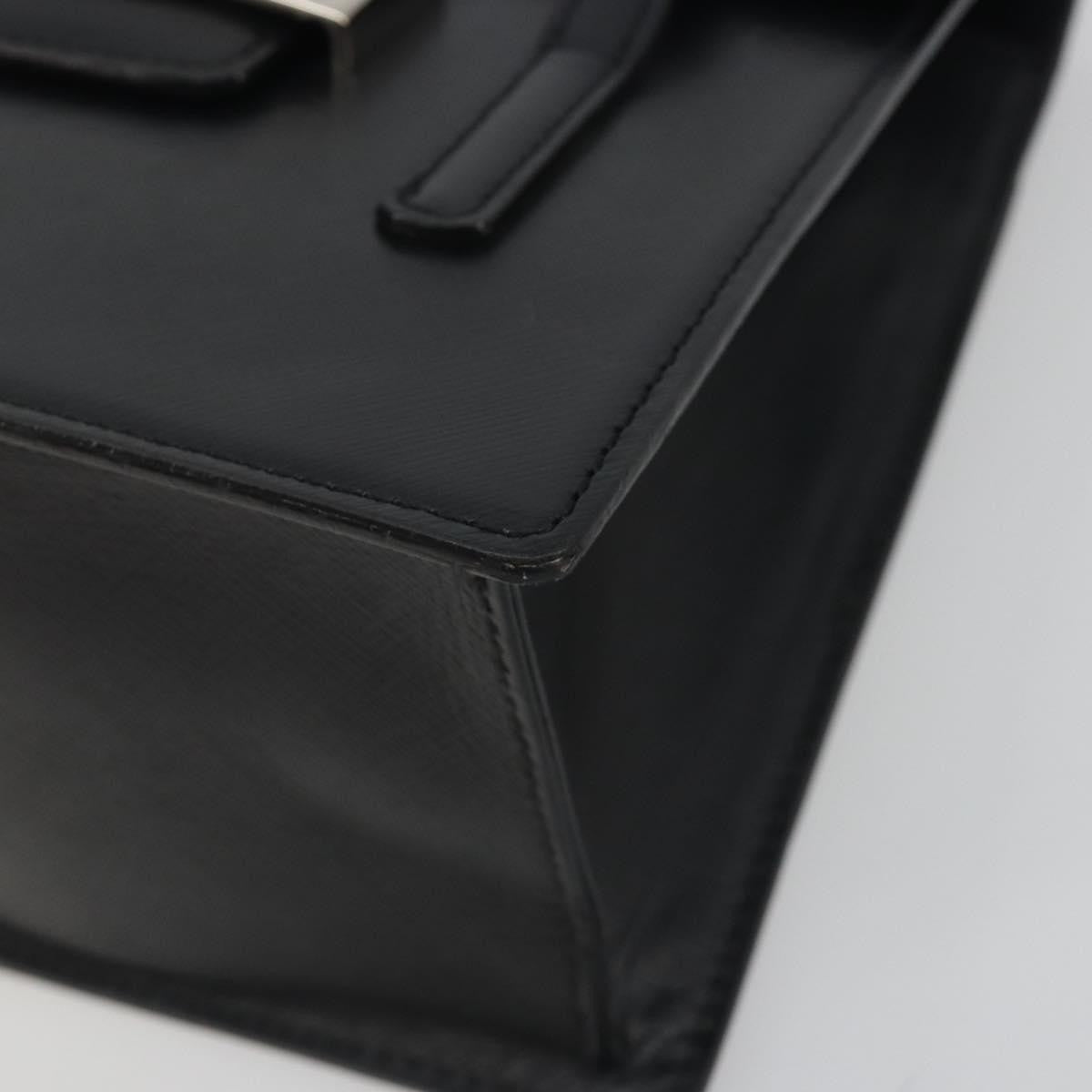 Burberry Vintage Leather Black Leather Handbag (Pre-Owned)