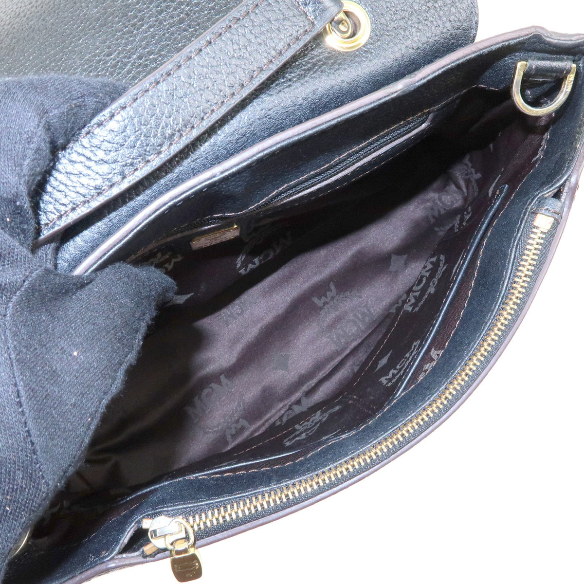 MCM Vintage Leather Black Leather Shoulder Bag Bag (Pre-Owned)