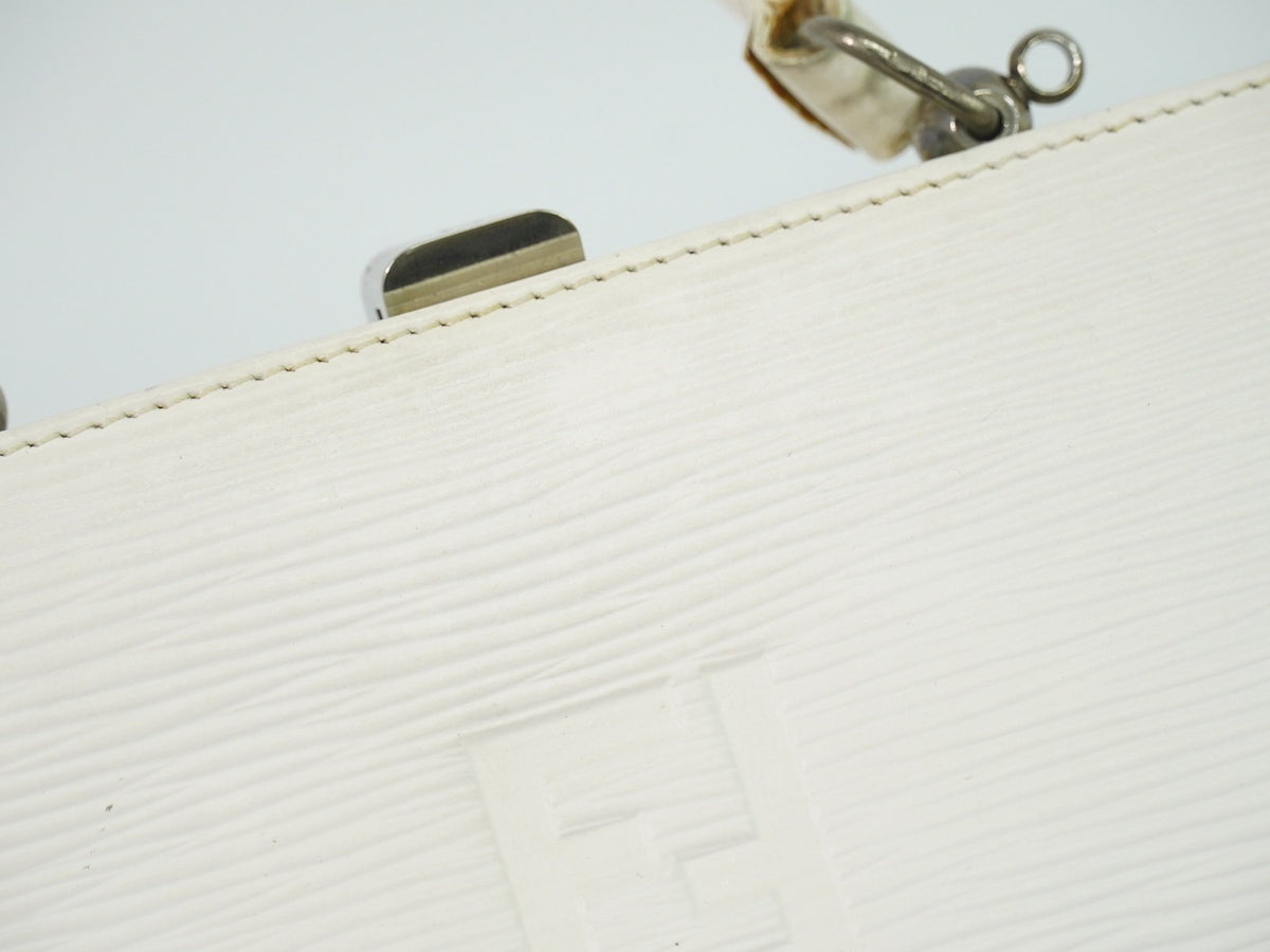 Fendi Vintage Handbag Leather White Leather Handbag (Pre-Owned)
