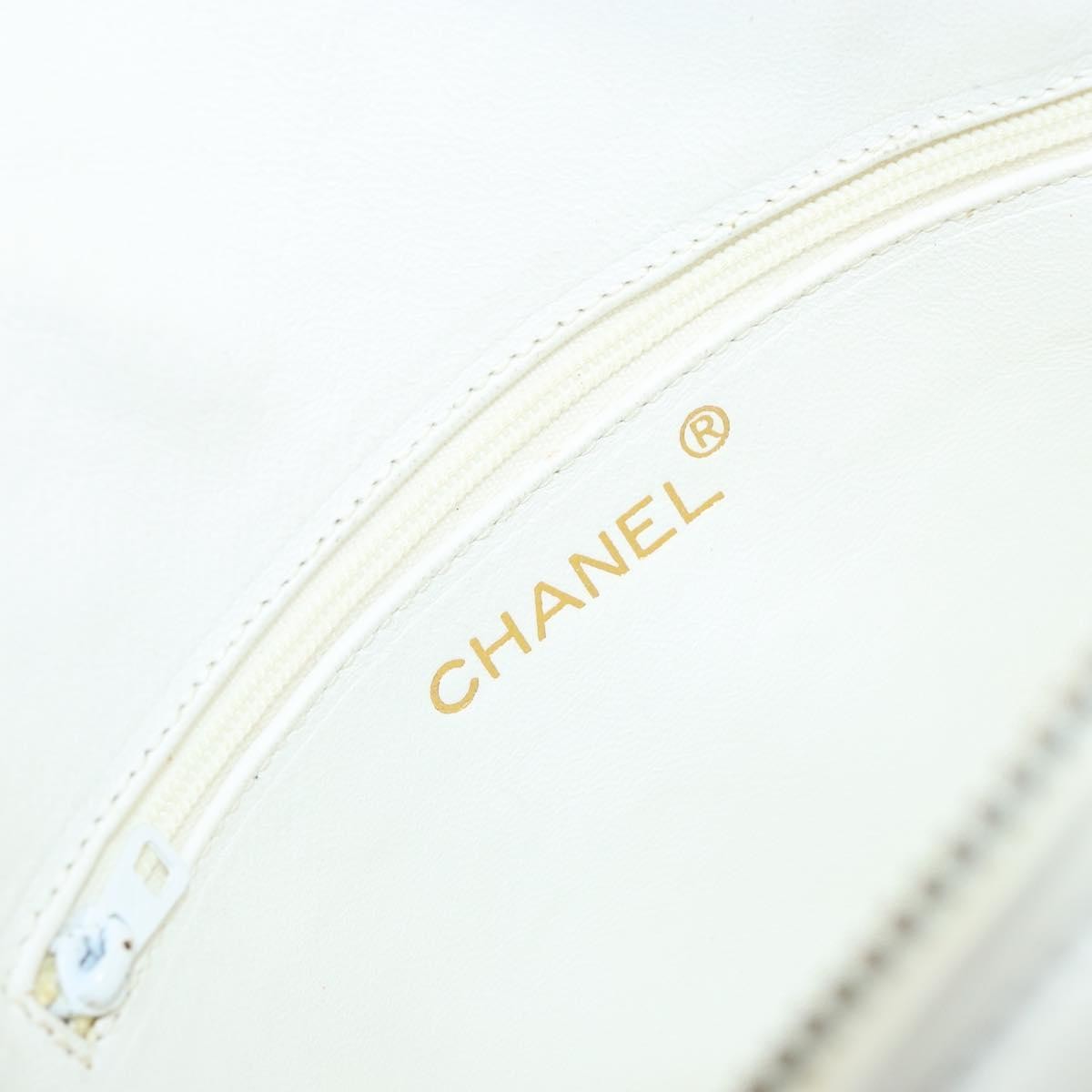 Chanel Vintage Diamond Tassel Quilted Lambskin White Leather Crossbody Bag Bag (Pre-Owned)