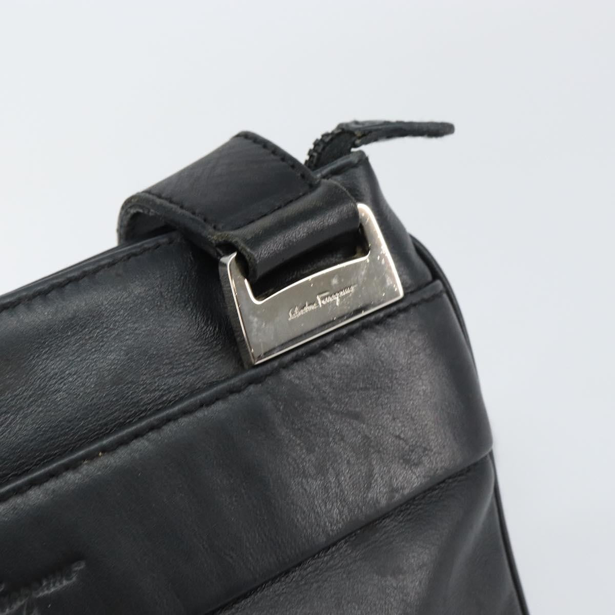Salvatore Ferragamo Vintage Leather Black Leather Shoulder Bag Bag (Pre-Owned)