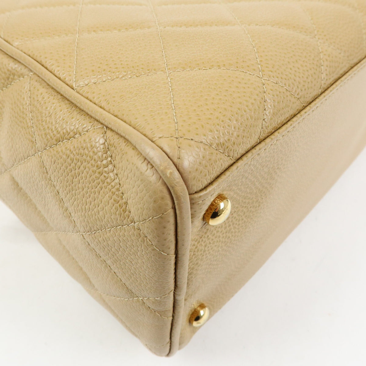 Chanel Timeless Cc Bowler Quilted Caviar Beige Leather Handbag (Pre-Owned)