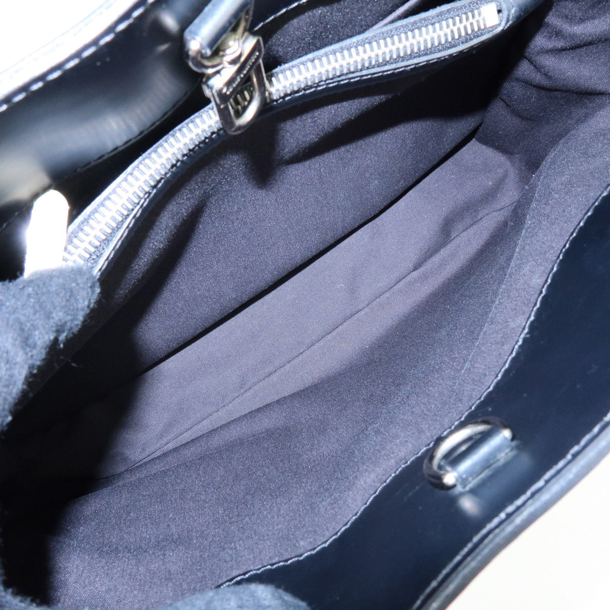 Louis Vuitton Passy Epi Leather Black Leather Tote Bag Bag (Pre-Owned)