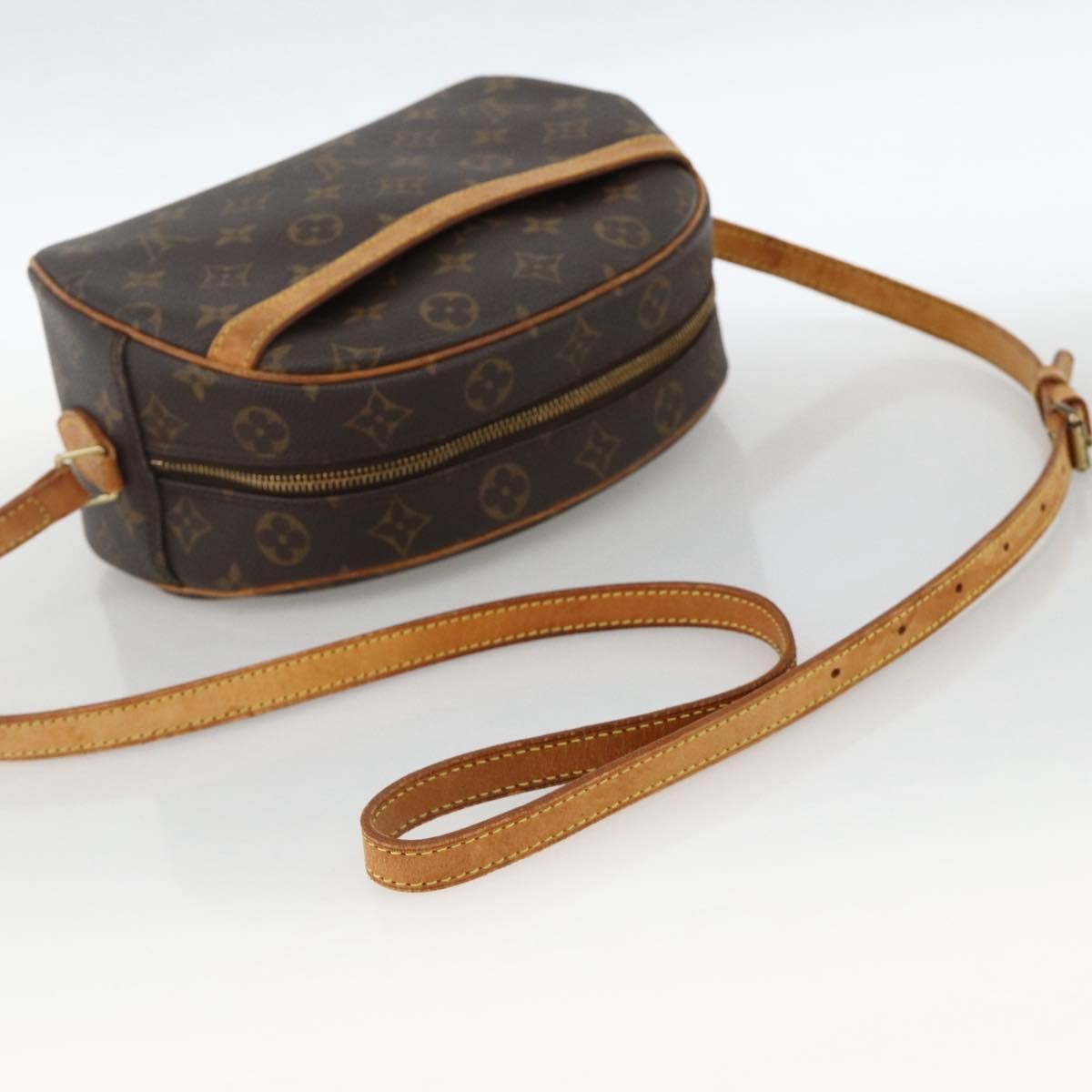 Louis Vuitton Blois Monogram Canvas Brown Canvas Handbag (Pre-Owned)