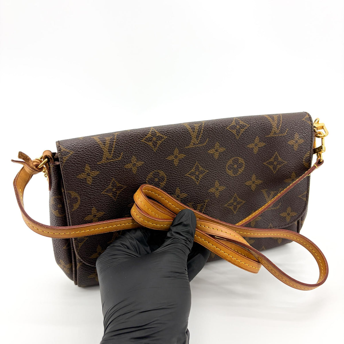 Louis Vuitton Favorite Monogram Canvas Brown Canvas Handbag (Pre-Owned)
