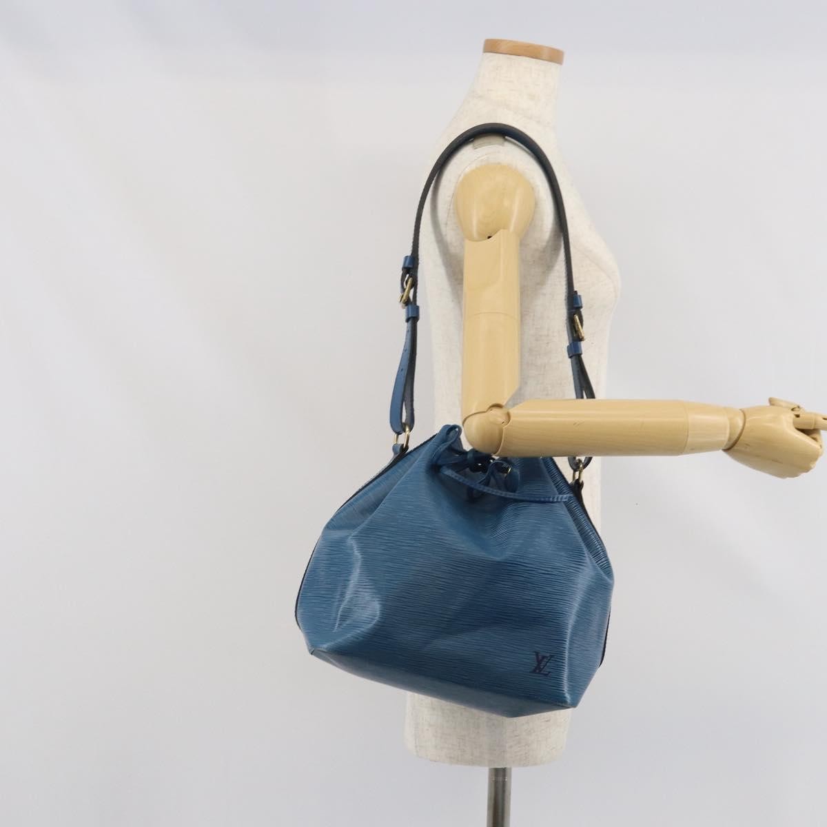 Louis Vuitton Petit Noe Epi Leather Blue Leather Shoulder Bag Bag (Pre-Owned)
