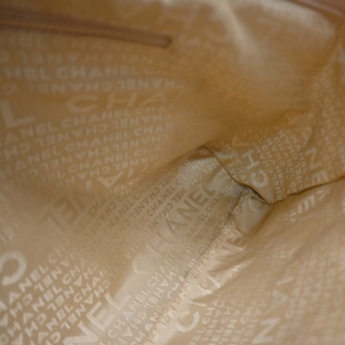 Chanel Vintage Handle Cc Caviar Beige Leather Tote Bag Bag (Pre-Owned)