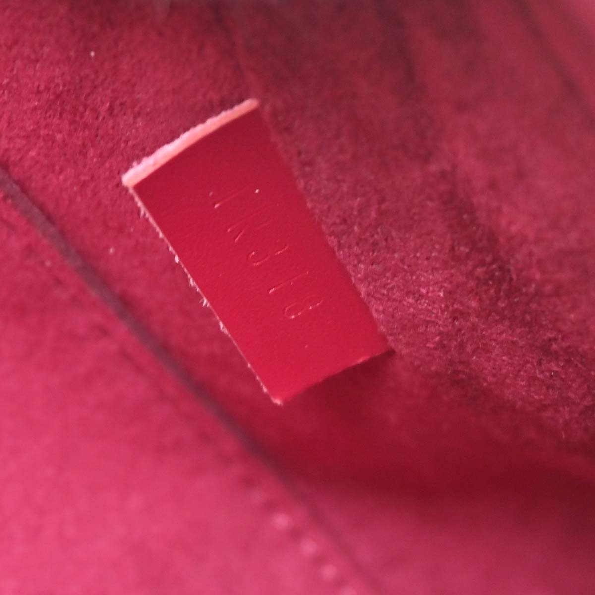 Louis Vuitton Pochette Accessoires Nm Electric Epi Leather Pink Leather Clutche & Pouche Bag (Pre-Owned)