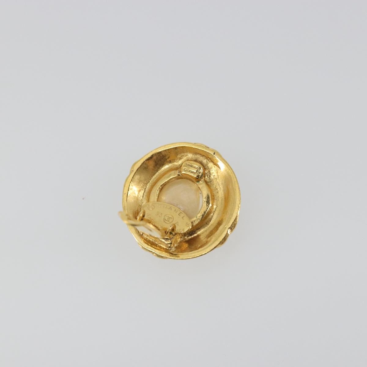 Chanel Vintage Round Cc Clip-On Metal With Faux Pearl Gold Metal Earrings Jewelry (Pre-Owned)