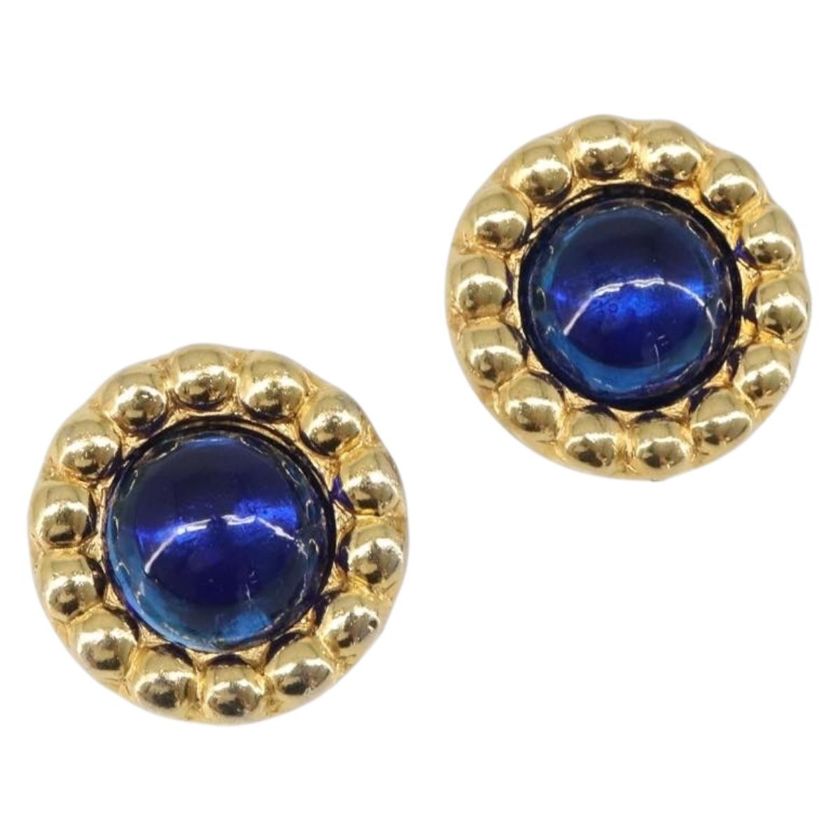 Chanel Vintage Round Clip-On Metal Gold Metal Earrings Jewelry (Pre-Owned)