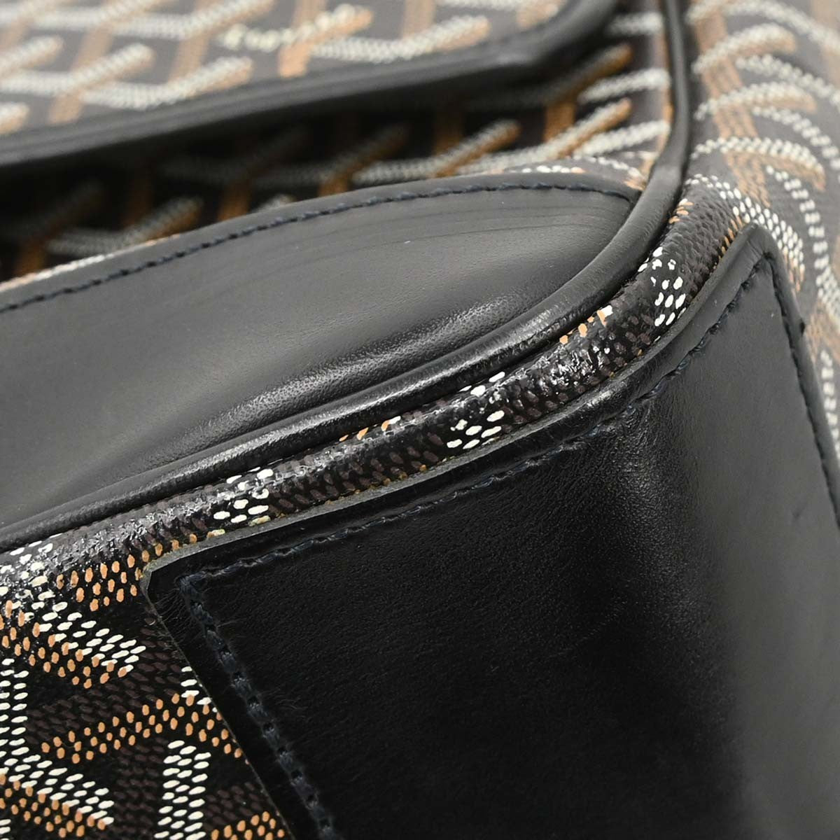 Goyard Grand Bleu Messenger Coated Canvas Black Canvas Handbag (Pre-Owned)