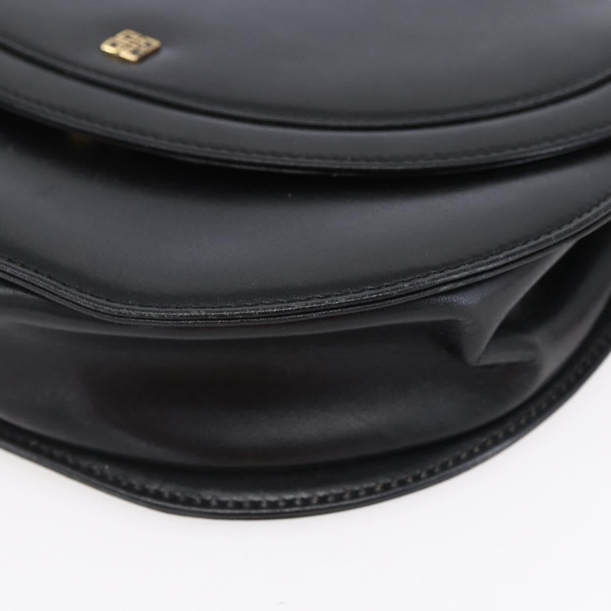 Givenchy Vintage 4G Leather Black Leather Handbag (Pre-Owned)