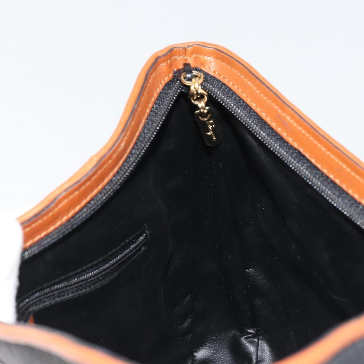 Salvatore Ferragamo Shoulder Leather Black Leather Shoulder Bag Bag (Pre-Owned)