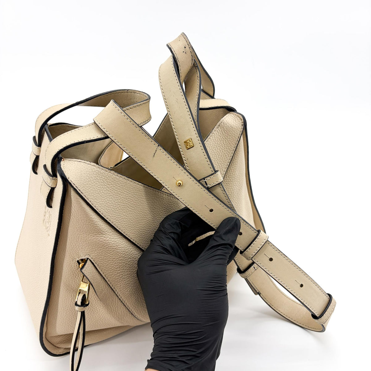 Loewe Hammock Leather Beige Calfskin Handbag (Pre-Owned)