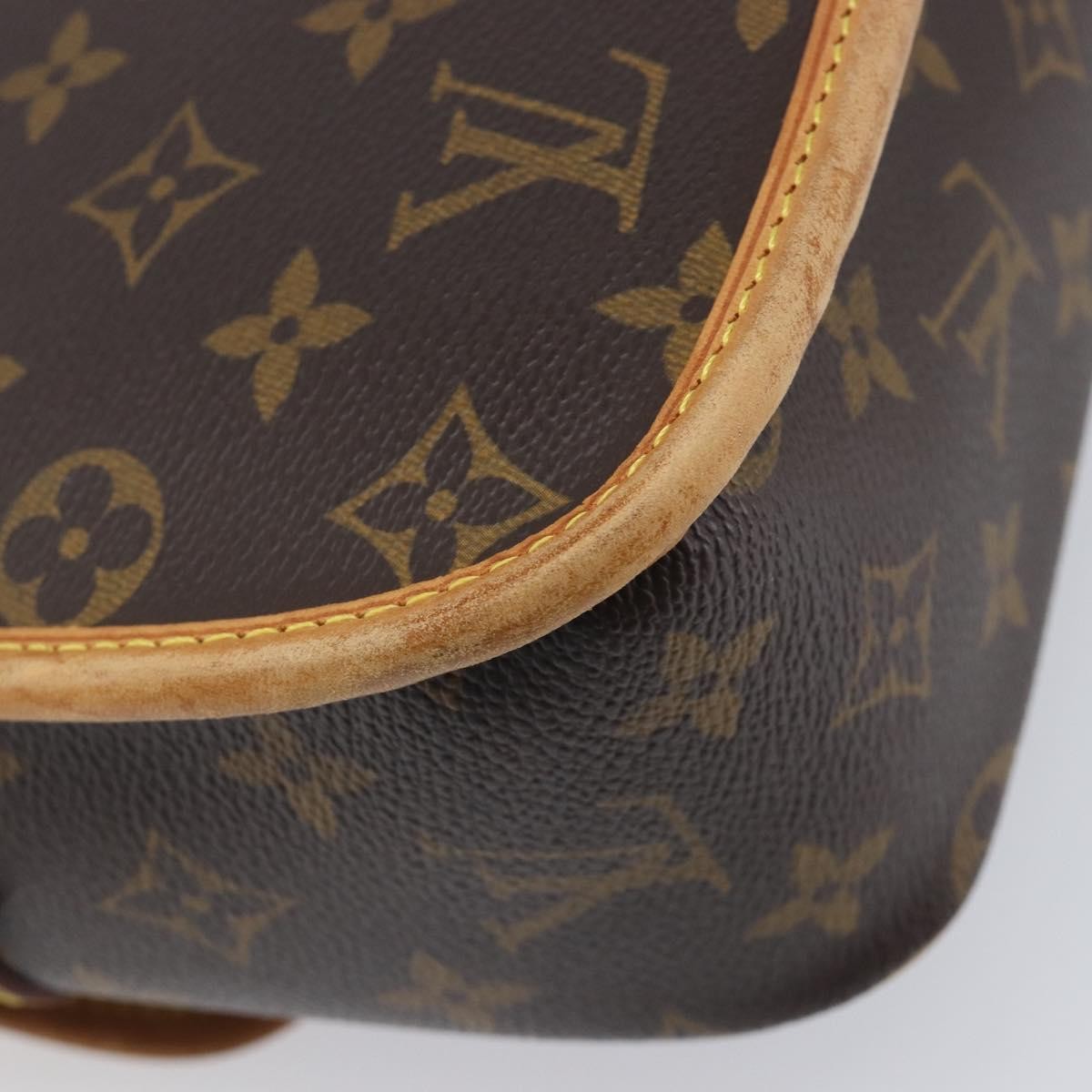 Louis Vuitton Sologne Monogram Canvas Brown Canvas Handbag (Pre-Owned)