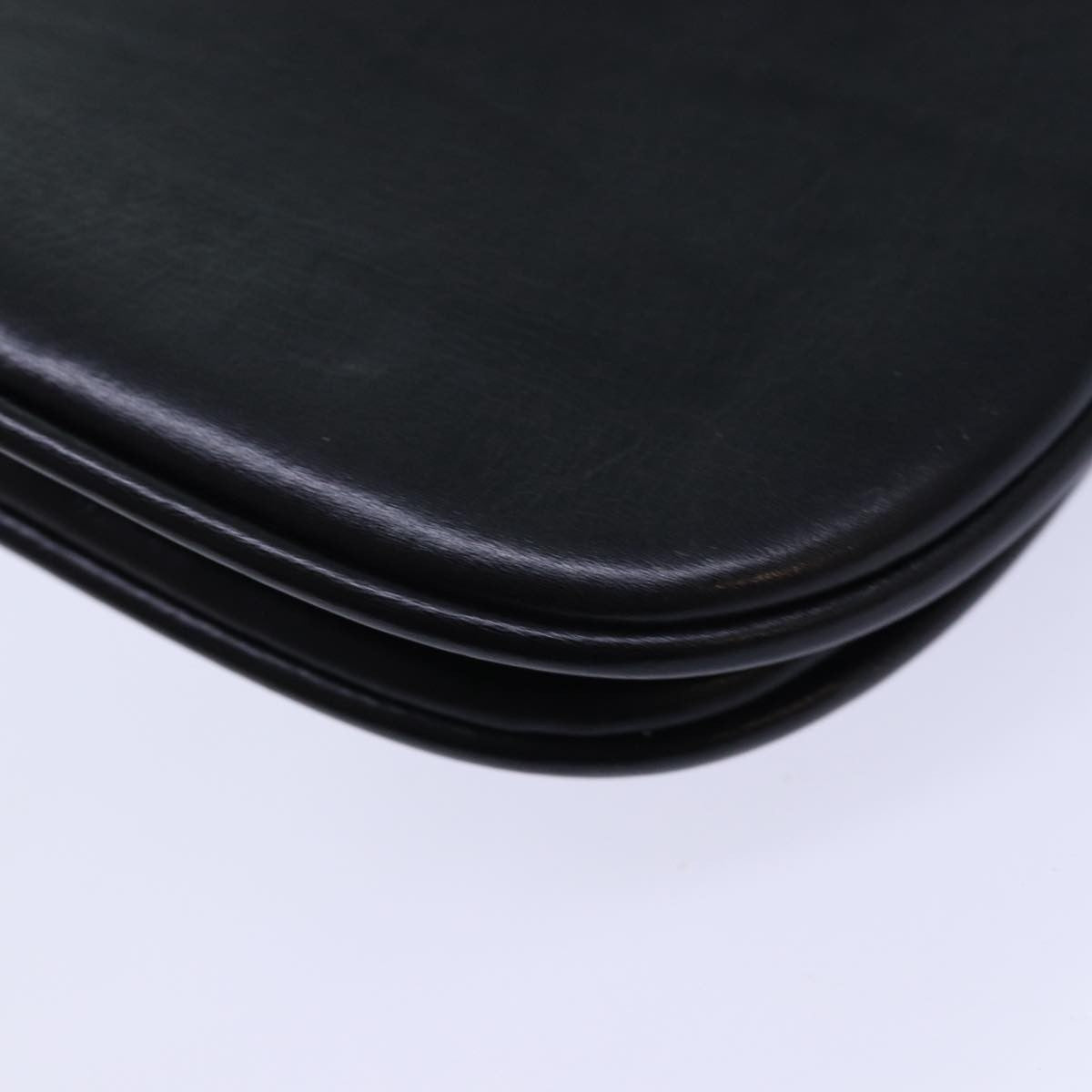 Bally Vintage Leather Black Leather Shoulder Bag Bag (Pre-Owned)