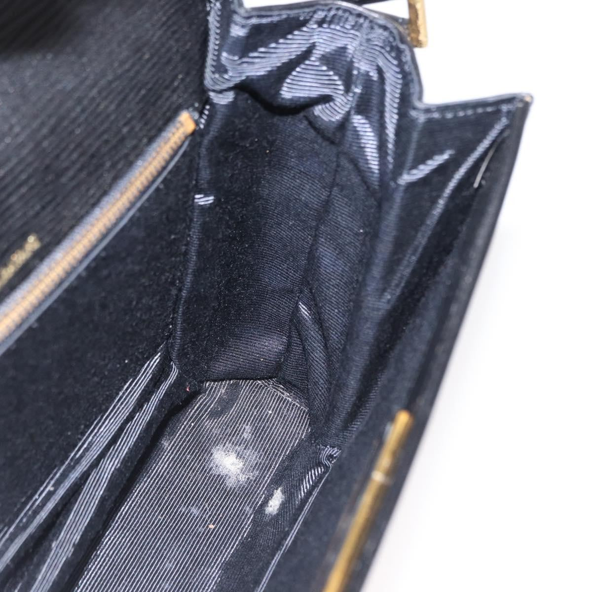 Valentino Garavani Vintage Leather Black Leather Shoulder Bag Bag (Pre-Owned)