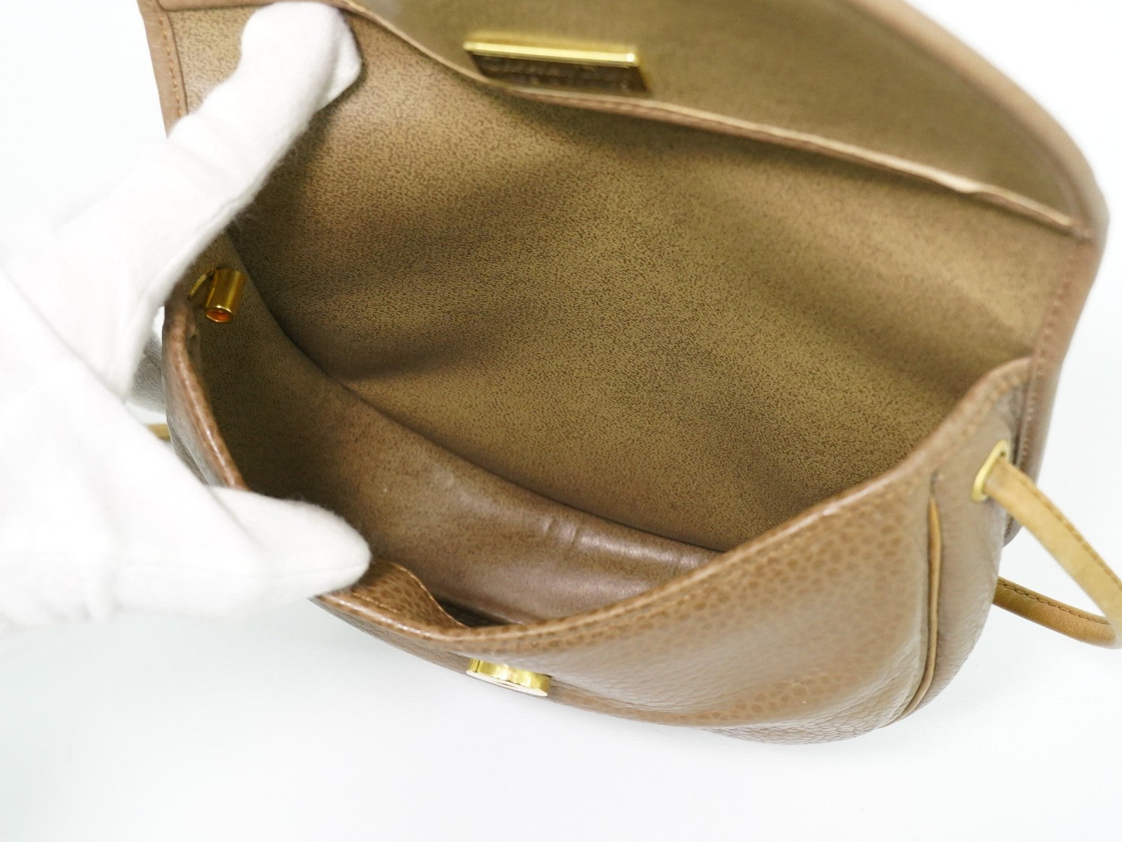 Christian Dior Vintage Cd Flap Leather Beige Leather Shoulder Bag Bag (Pre-Owned)