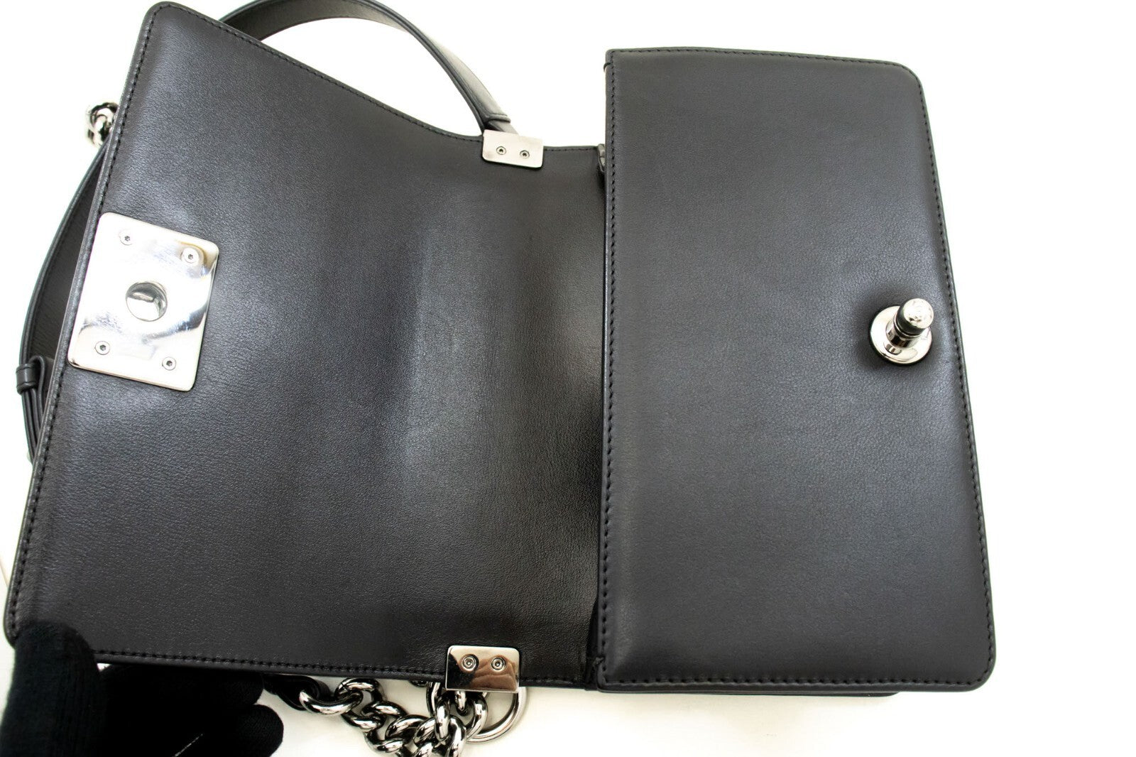 Chanel Boy Flap Quilted Calfskin Black Calfskin Shoulder Bag Bag (Pre-Owned)