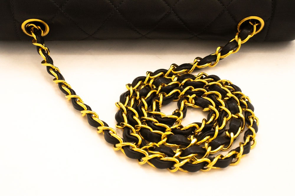 Chanel Vintage Diana Flap Quilted Lambskin Black Leather Shoulder Bag Bag (Pre-Owned)