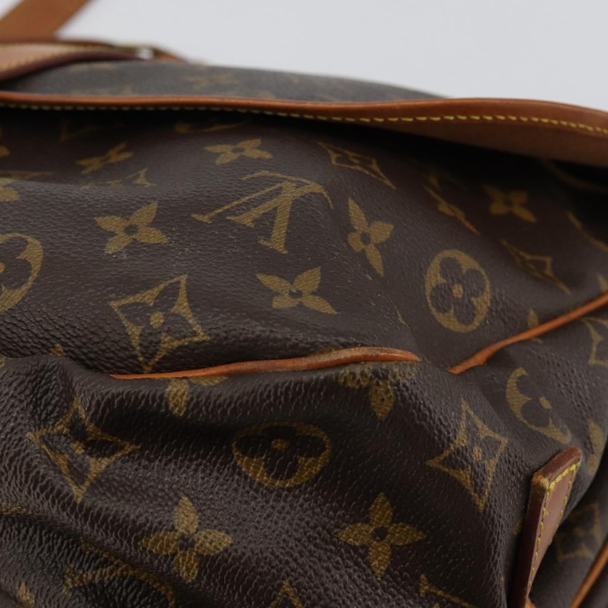 Louis Vuitton Saumur Monogram Canvas Brown Canvas Shoulder Bag Bag (Pre-Owned)