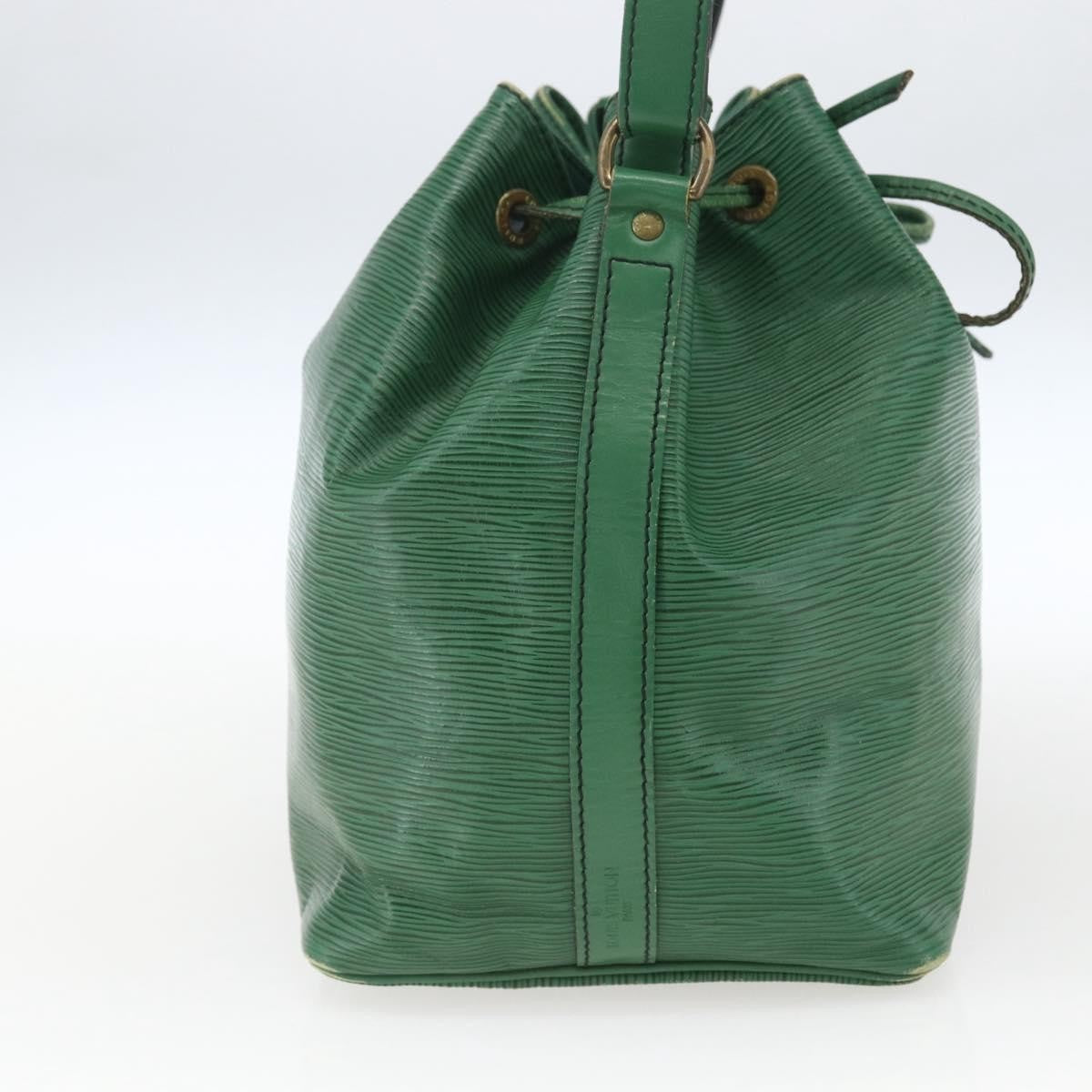 Louis Vuitton Petit Noe Epi Leather Green Leather Shoulder Bag Bag (Pre-Owned)