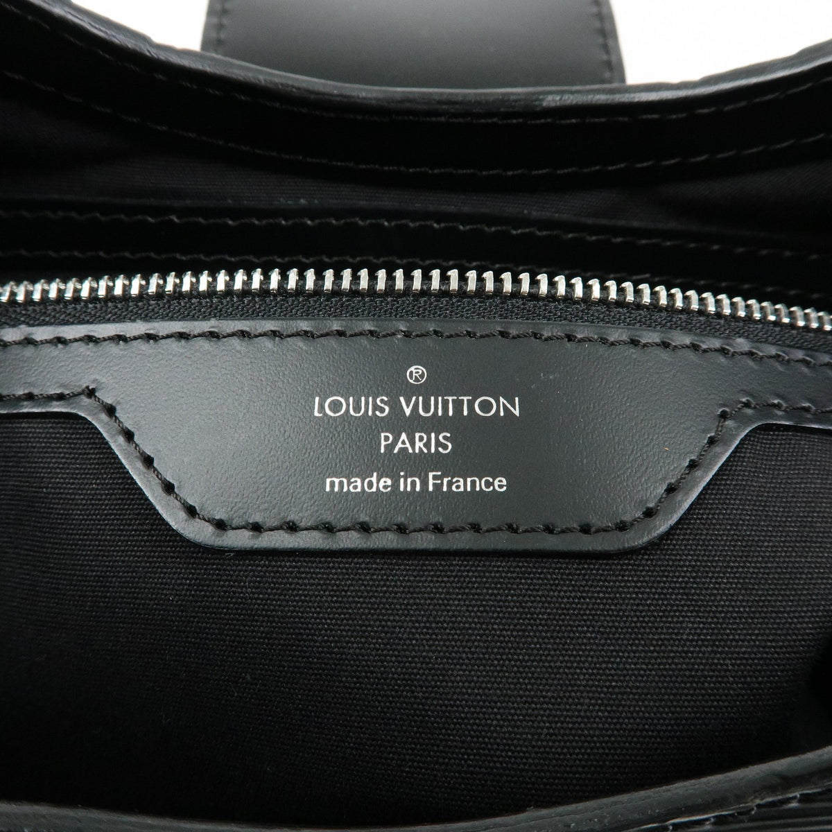 Louis Vuitton Montaigne Sac Epi Leather Black Leather Handbag (Pre-Owned)