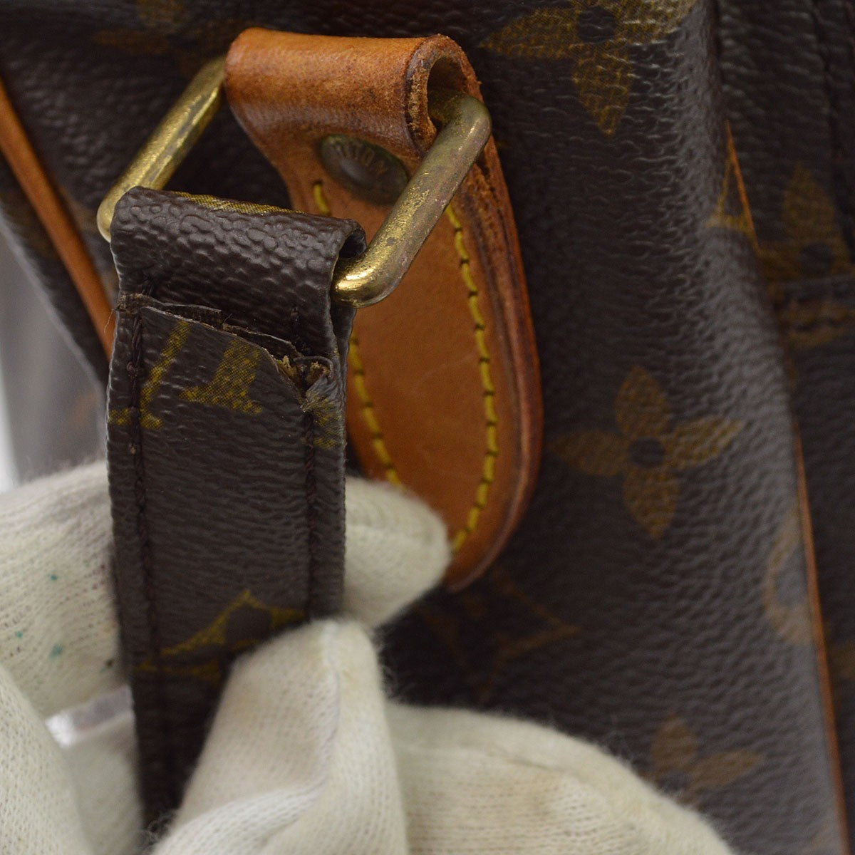 Louis Vuitton Nil Shoulder Bag Monogram Canvas Brown Canvas Shoulder Bag Bag (Pre-Owned)