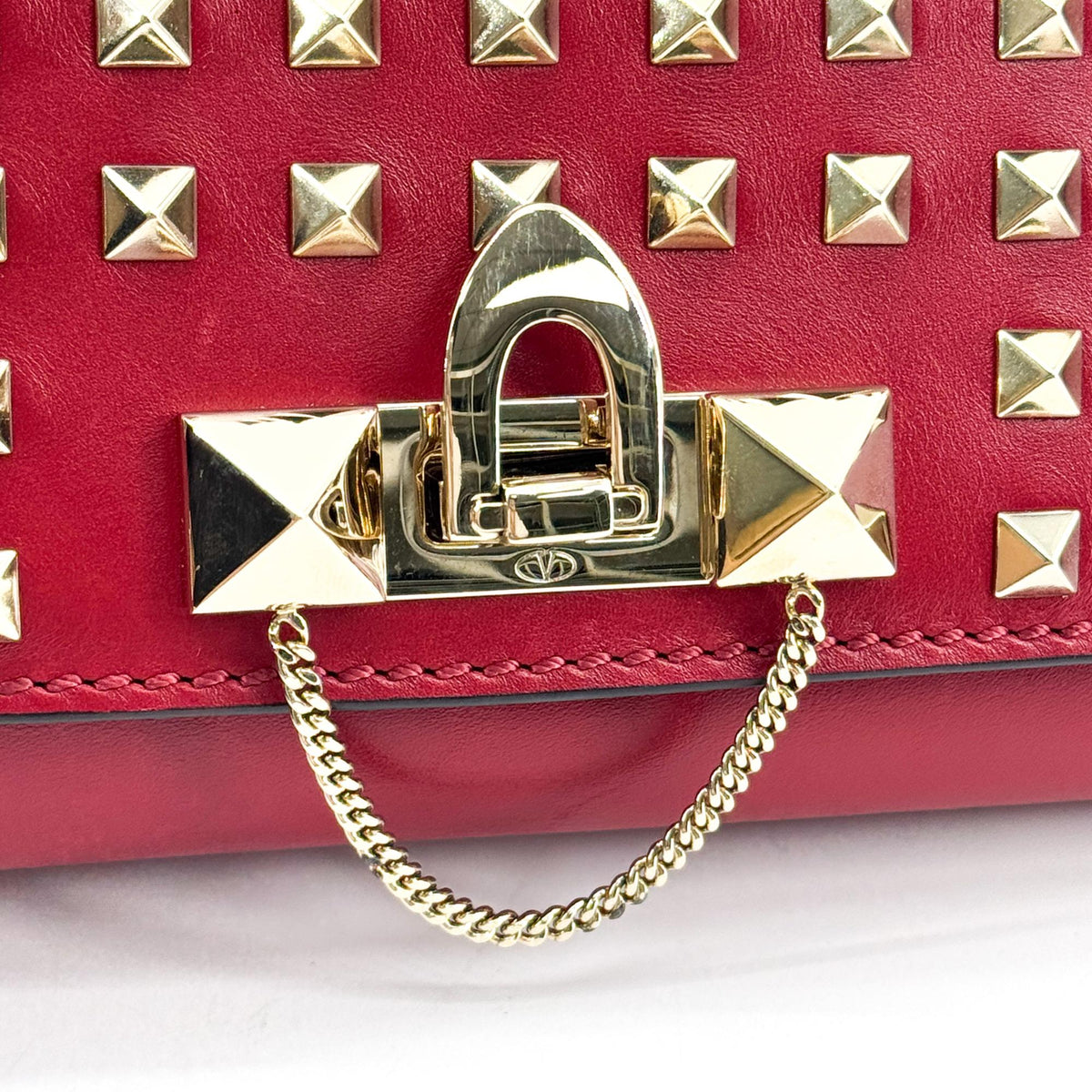 Valentino Garavani Demilune Clutch Studded Leather Red Leather Clutche & Pouche Bag (Pre-Owned)