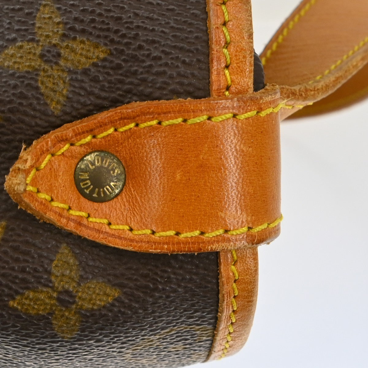 Louis Vuitton Saumur Monogram Canvas Brown Canvas Shoulder Bag Bag (Pre-Owned)