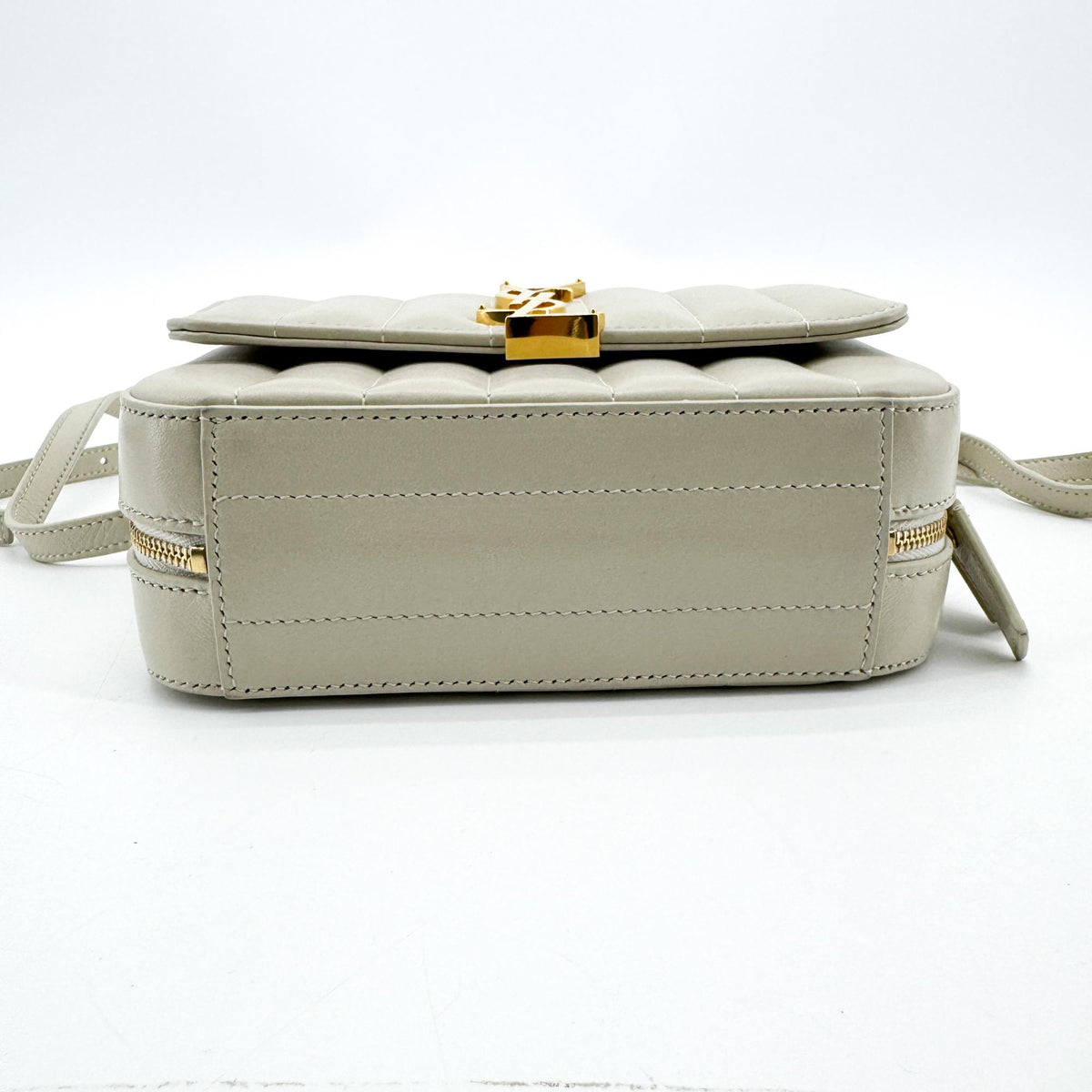 Saint Laurent Vicky Camera Vertical Quilted Leather Gray Leather Handbag (Pre-Owned)