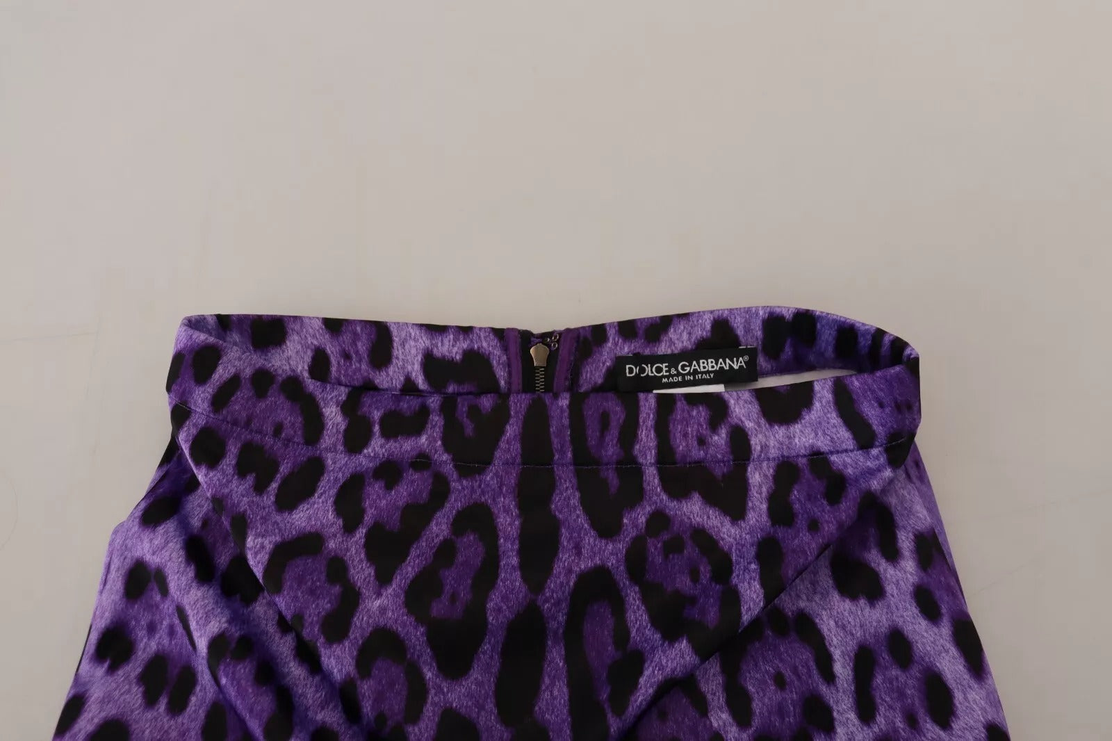 Dolce & Gabbana Purple Leopard Print Pencil Cut Mini Women's Skirt (Pre-Owned)