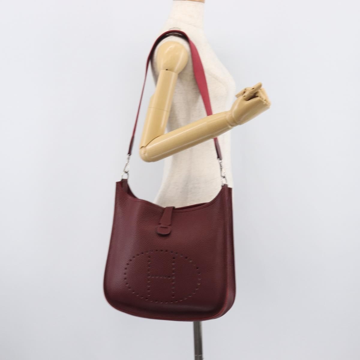 Hermes Evelyne Bag Gen I Chamonix Burgundy Leather Handbag (Pre-Owned)