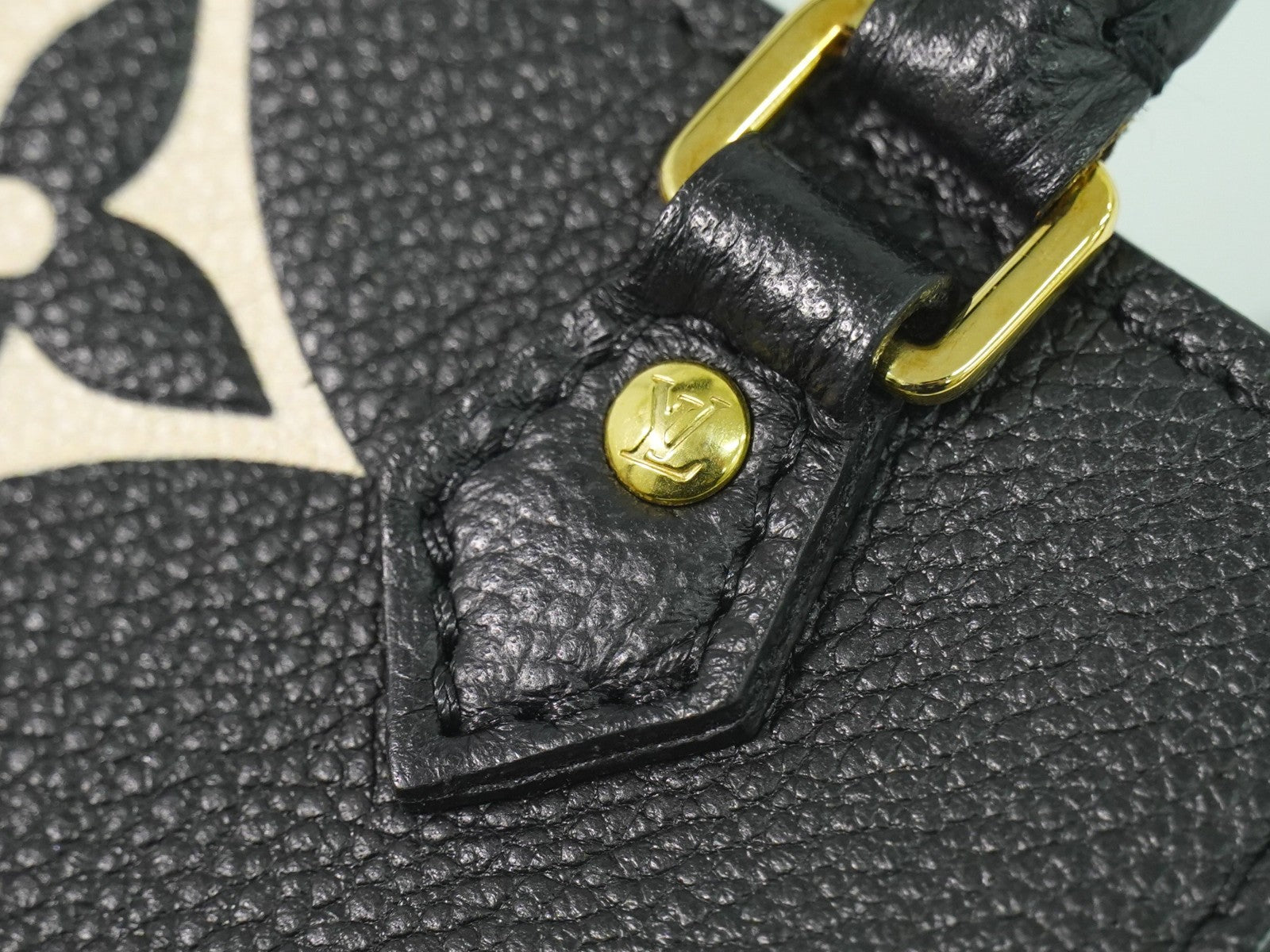 Louis Vuitton Petit Sac Plat Bicolor Monogram Empreinte Giant Black Leather Handbag (Pre-Owned)