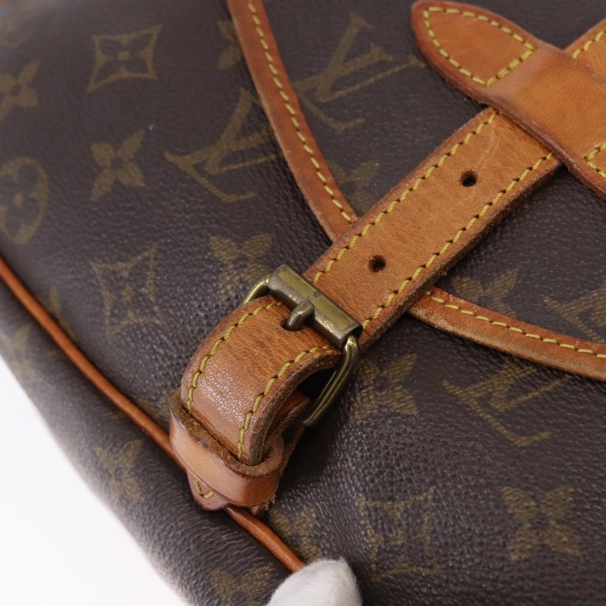 Louis Vuitton Saumur Canvas Brown Canvas Shoulder Bag Bag (Pre-Owned)