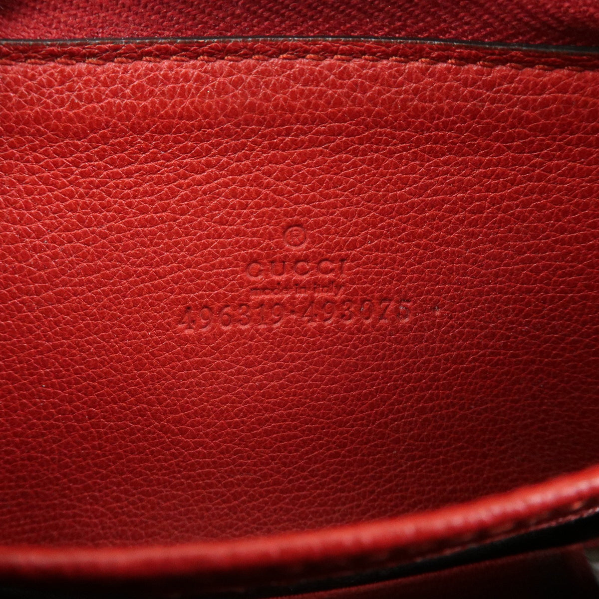 Gucci Logo Zip Card Case Printed Leather Red Leather Wallets Accessory (Pre-Owned)