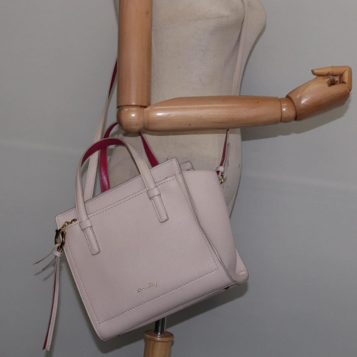 Salvatore Ferragamo Amy Tote Pebbled Leather Beige Leather Handbag (Pre-Owned)