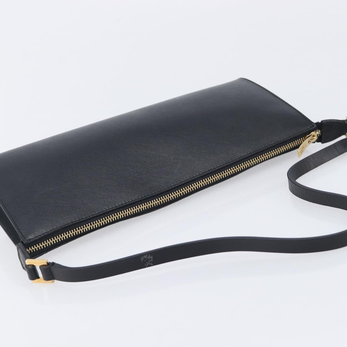 Salvatore Ferragamo Vintage Gancini Pochette Leather Black Leather Clutche & Pouche Bag (Pre-Owned)