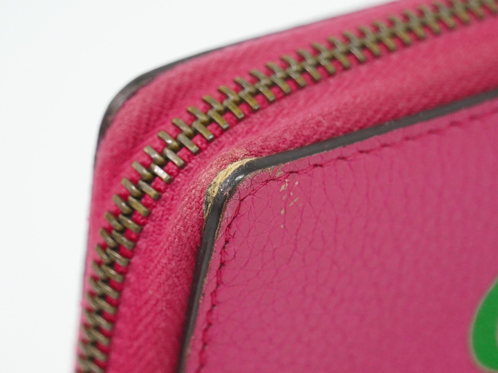 Gucci Vintage Logo Zip Around Leather Pink Leather Wallets Accessory (Pre-Owned)