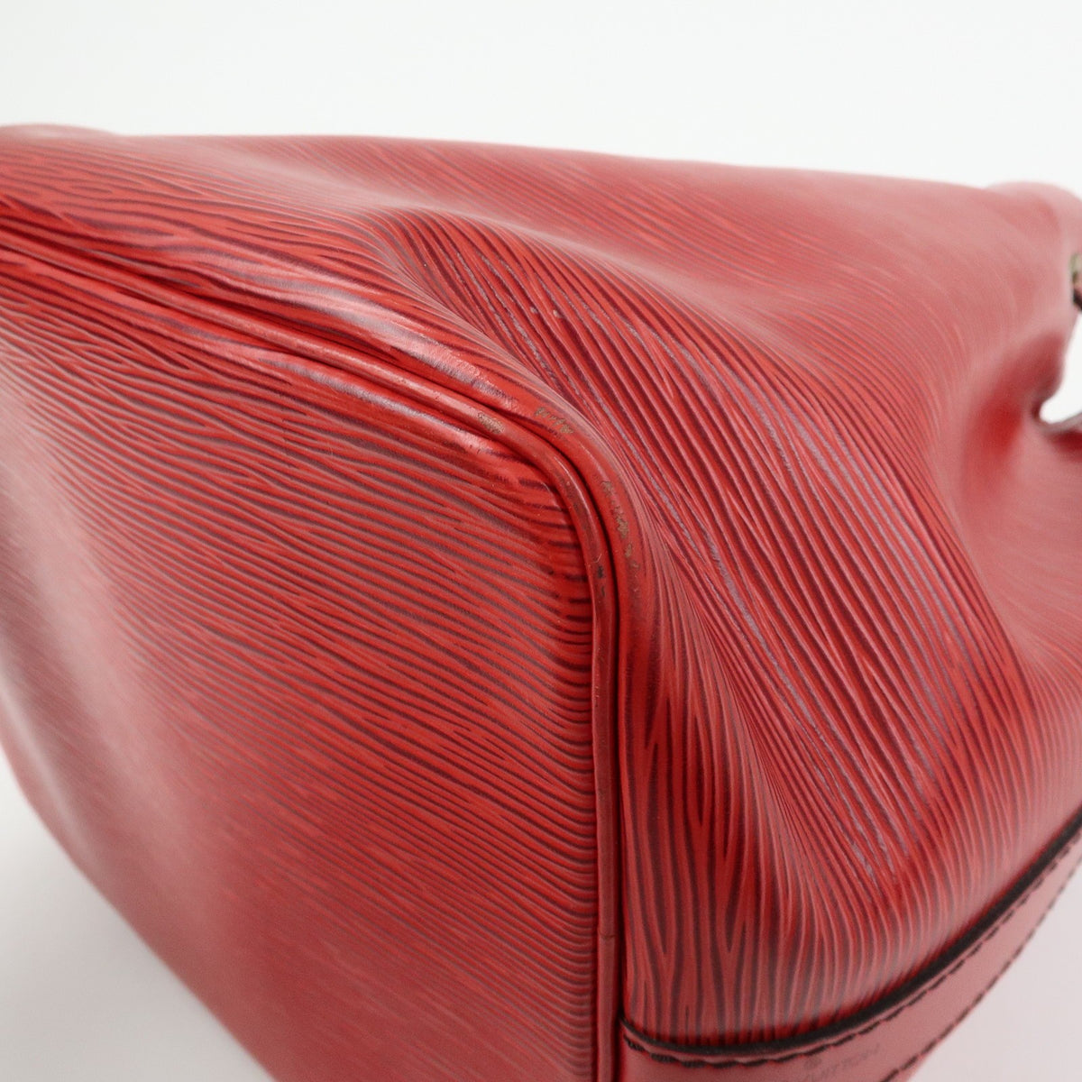 Louis Vuitton Petit Noe Epi Leather Red Leather Handbag (Pre-Owned)
