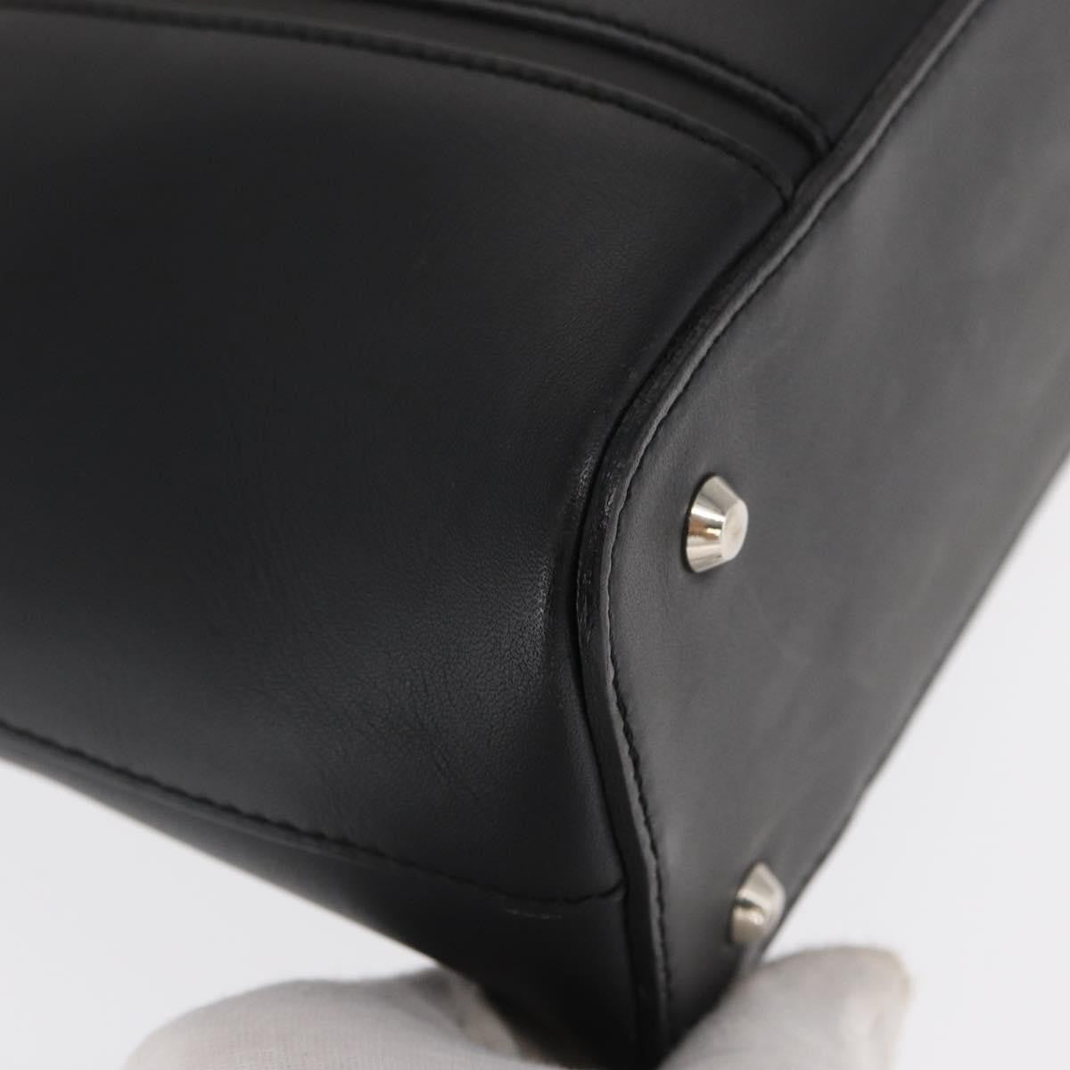 Burberry Vintage Leather Black Leather Handbag (Pre-Owned)