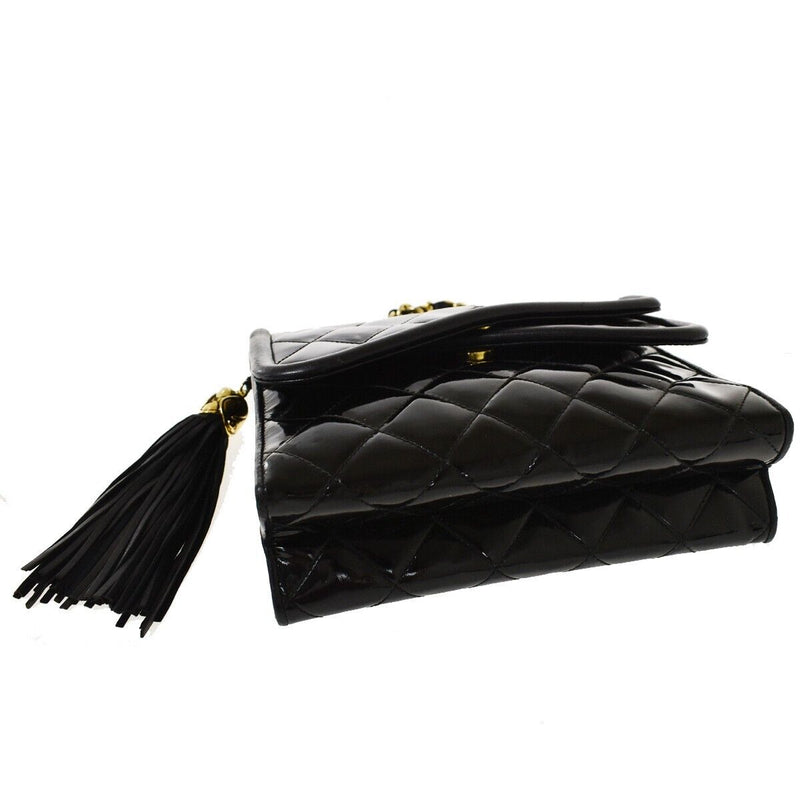 Chanel Matelassé Black Patent Leather Shoulder Bag (Pre-Owned)