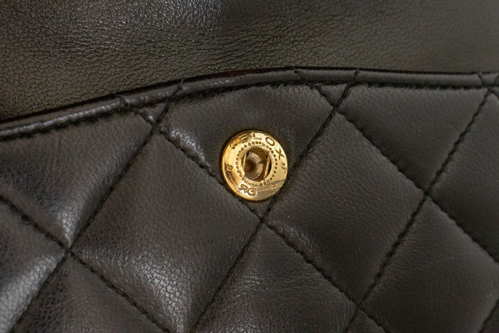 Chanel Classic Flap Lambskin Black Leather Crossbody Bag Bag (Pre-Owned)